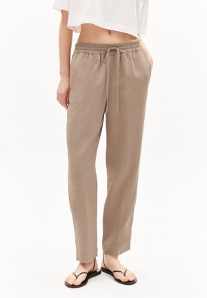 ARMEDANGELS KAADIA TAPERED LINO Woven Pants made of Linen-Mix Cinnamon Dust | NKIA-70159