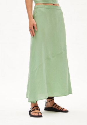 ARMEDANGELS MAGAALI Woven Skirt Regular Fit made of TENCEL™ Lyocell Grün | PCGO-60594