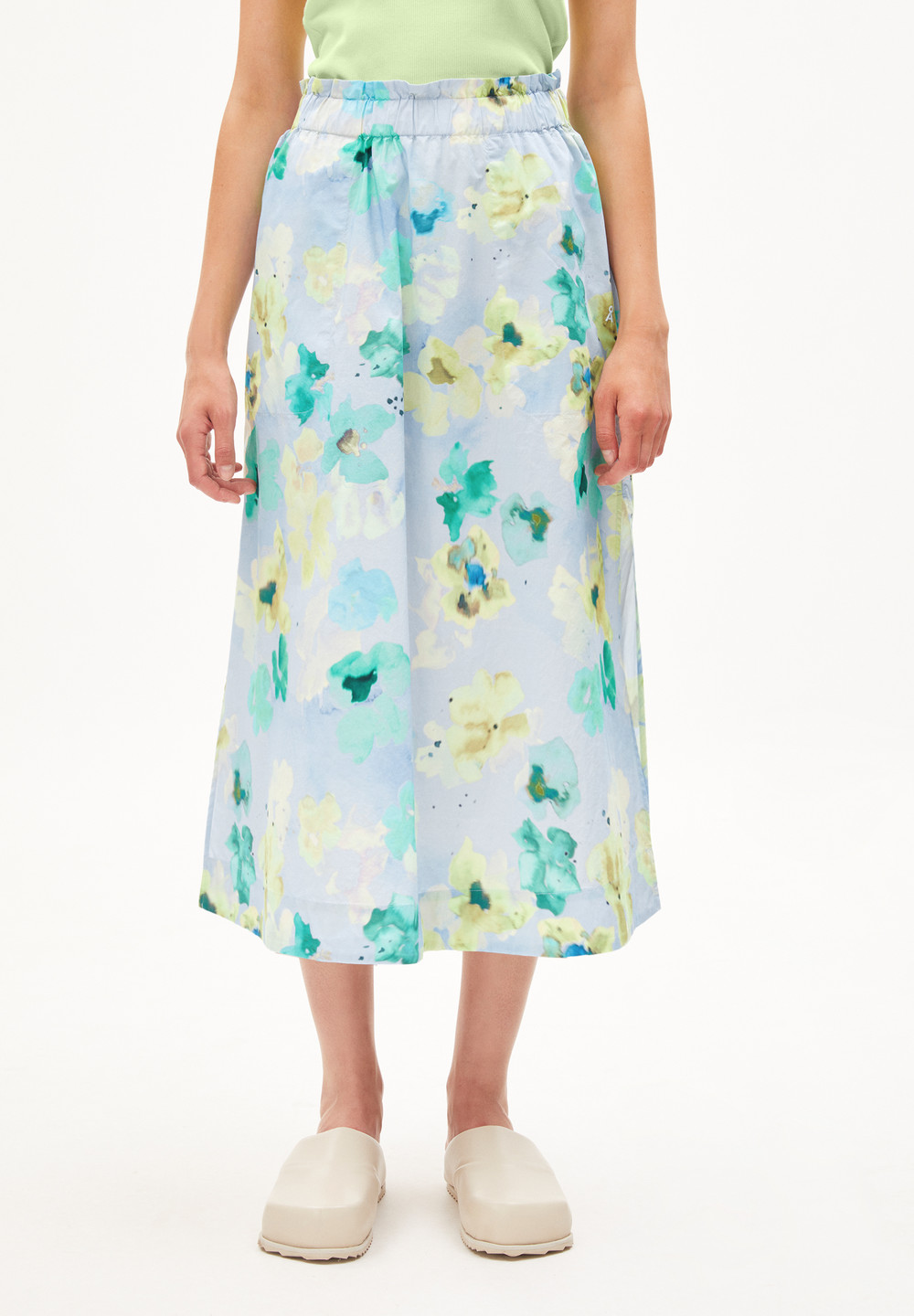 ARMEDANGELS AAIMEMI AQUA FLORAL Woven Skirt Regular Fit made of Organic Cotton Morning Sky | WHAI-17923