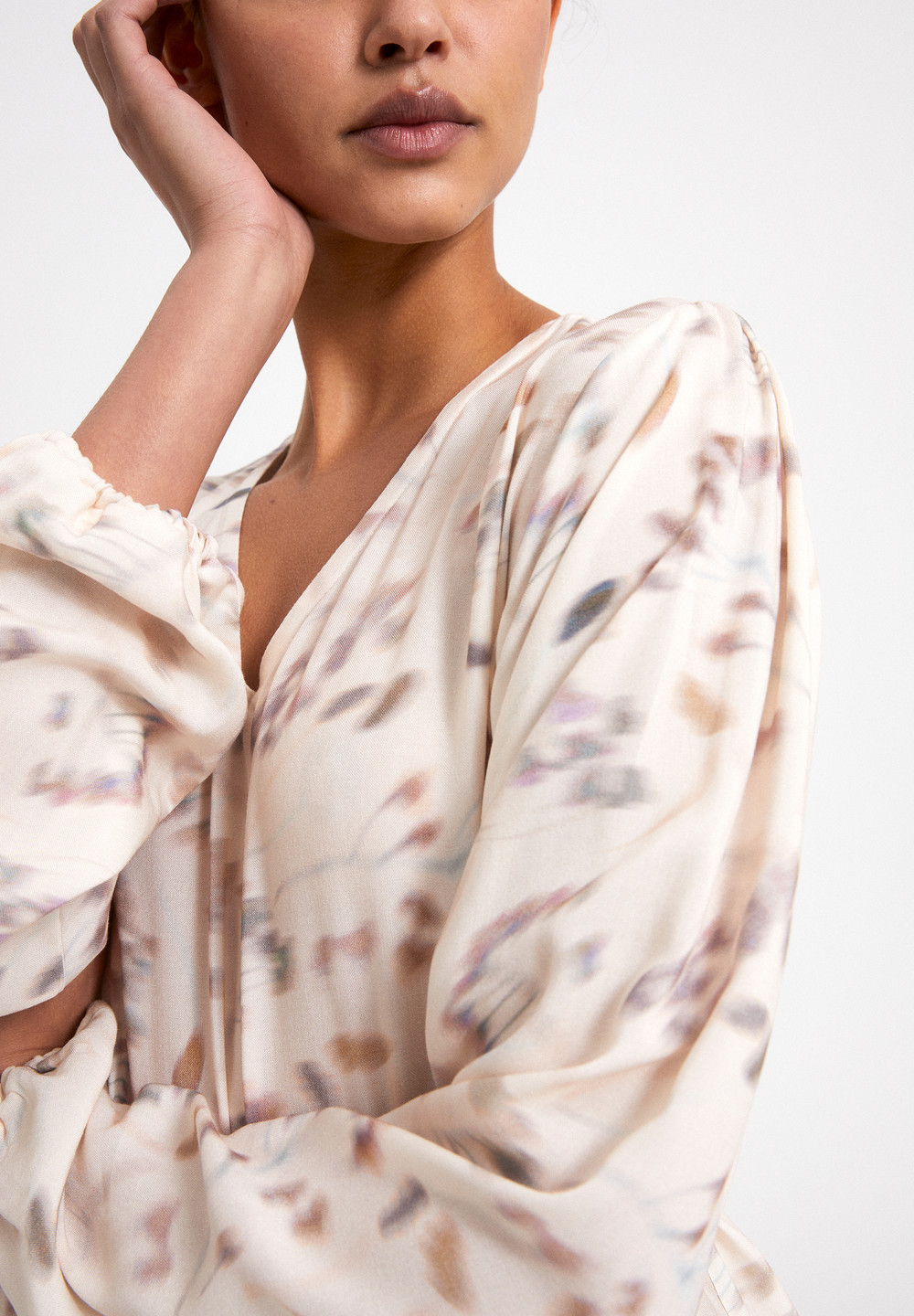 ARMEDANGELS ADRIAA PRESSED FLOWERS Blouse made of LENZING™ ECOVERO™ Oatmilk | CPJY-79136