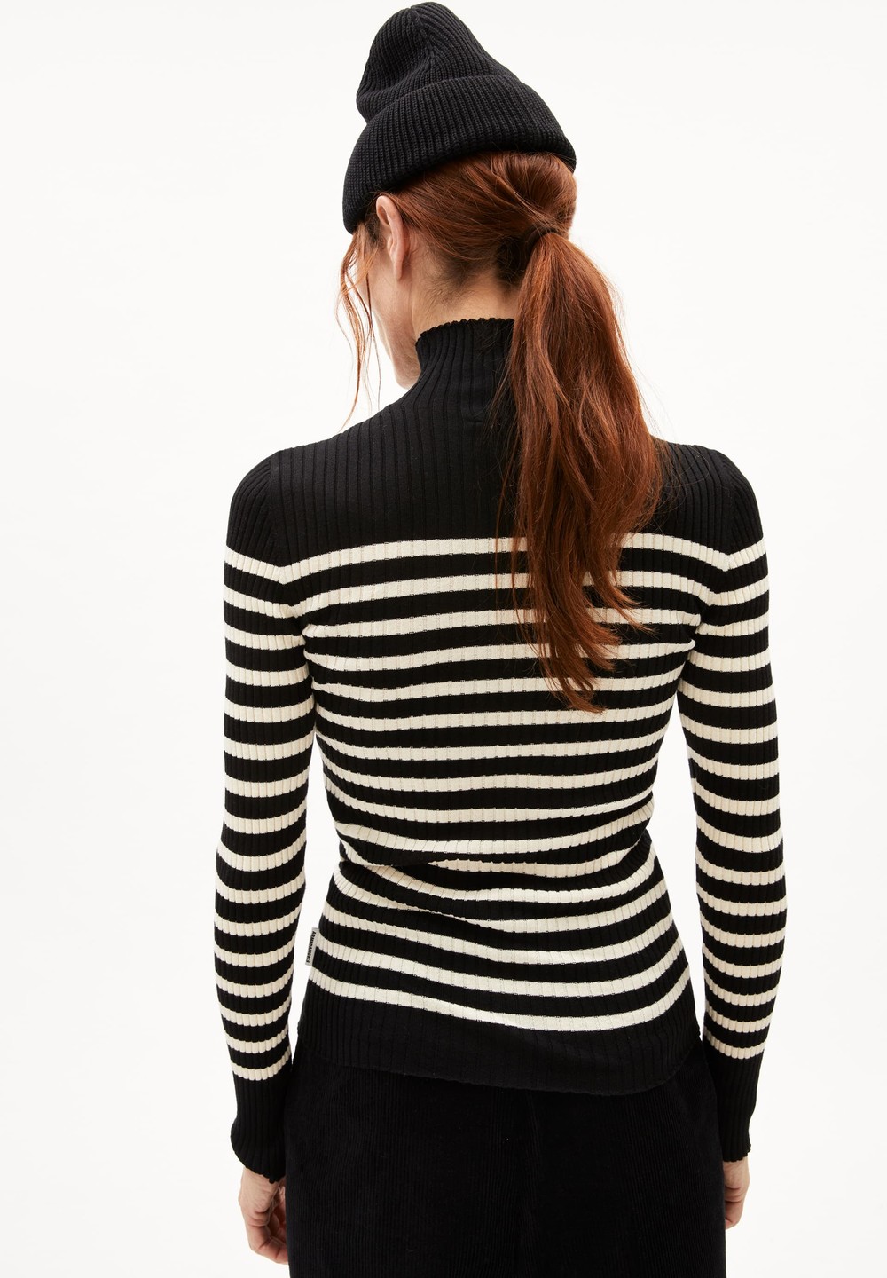 ARMEDANGELS ALAANIA PLACED STRIPES Sweater Slim Fit made of Organic Cotton Black-oatmilk | DJFW-21974