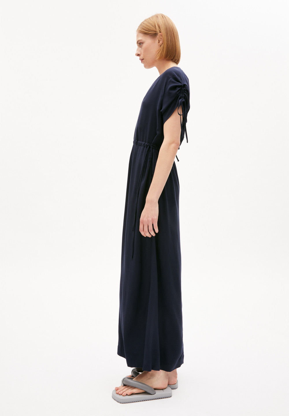 ARMEDANGELS ALESAA Woven Dress made of LENZING™ ECOVERO™ Night Sky | LPWS-61957