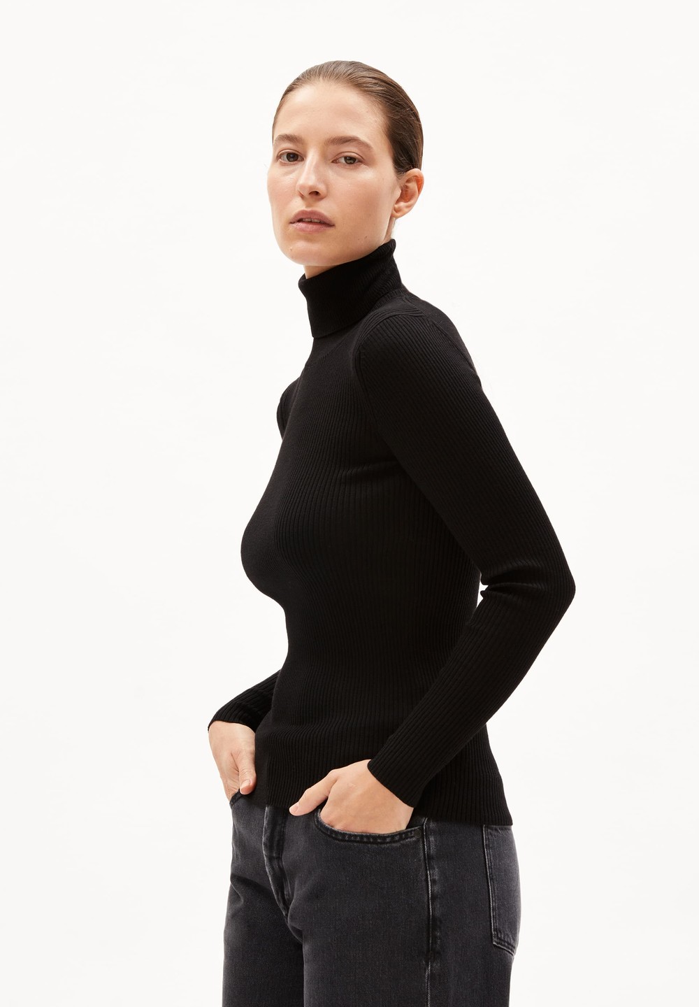 ARMEDANGELS ALISAAS Sweater Slim Fit made of extrafine Merino Organic Wool Schwarz | RWUI-10523