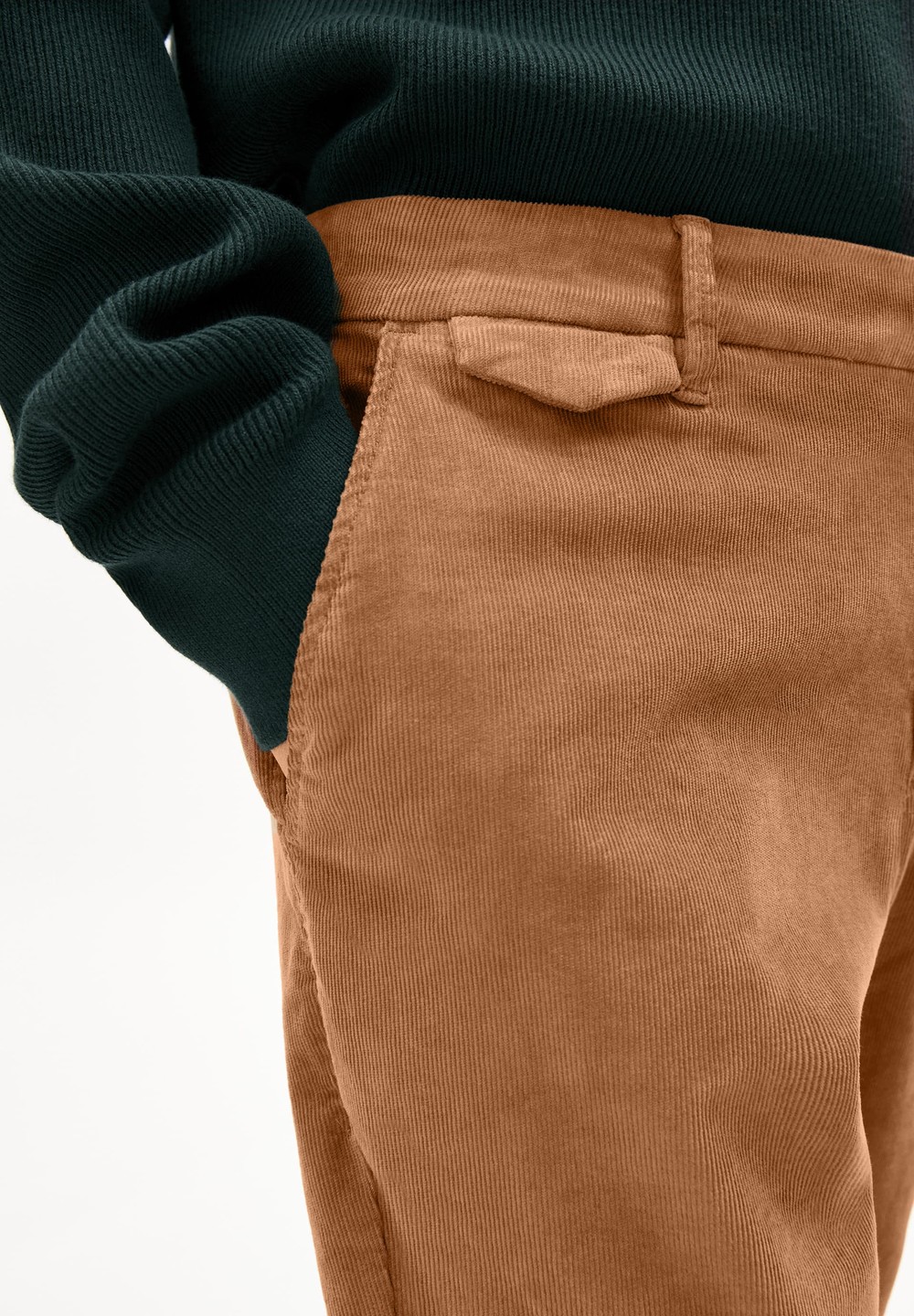 ARMEDANGELS ALVAARO PREMIUM CORD Chino Pants Regular Fit made of Organic Cotton Mix Cedar Wood | EFAU-81609