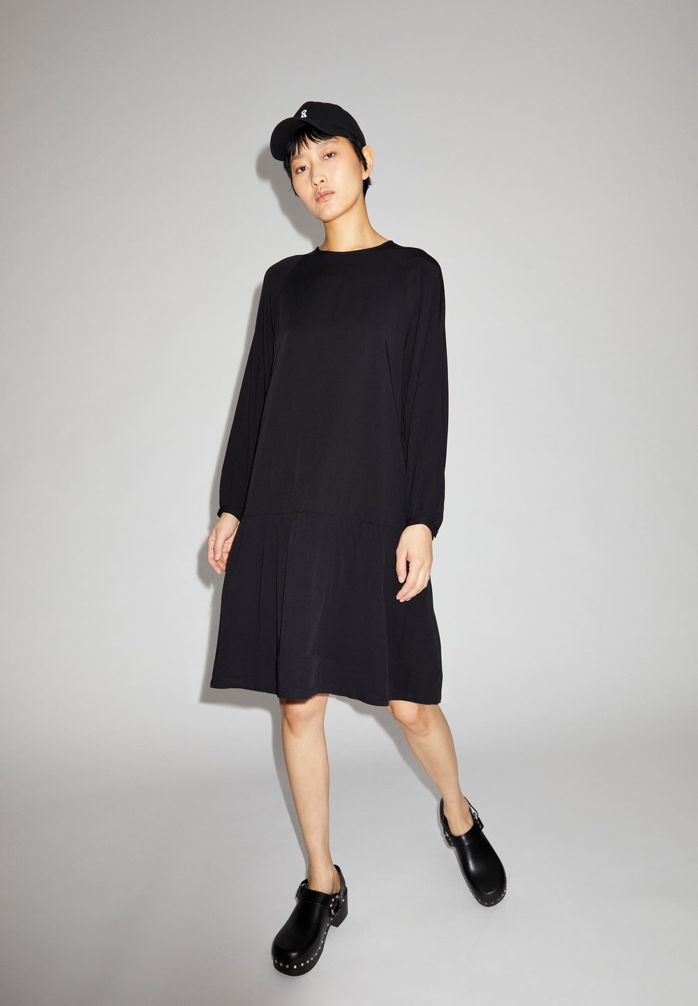 ARMEDANGELS ANINAA Woven Dress Regular Fit made of LENZING™ ECOVERO™ Viscose Schwarz | LBVD-31476