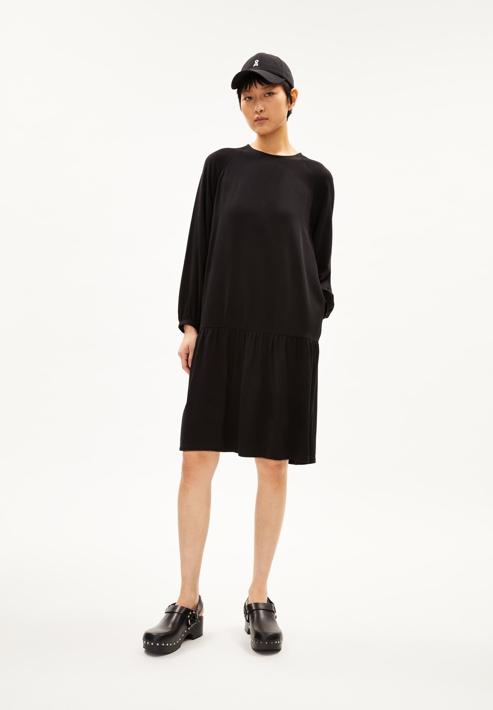 ARMEDANGELS ANINAA Woven Dress Regular Fit made of LENZING™ ECOVERO™ Viscose Schwarz | LBVD-31476