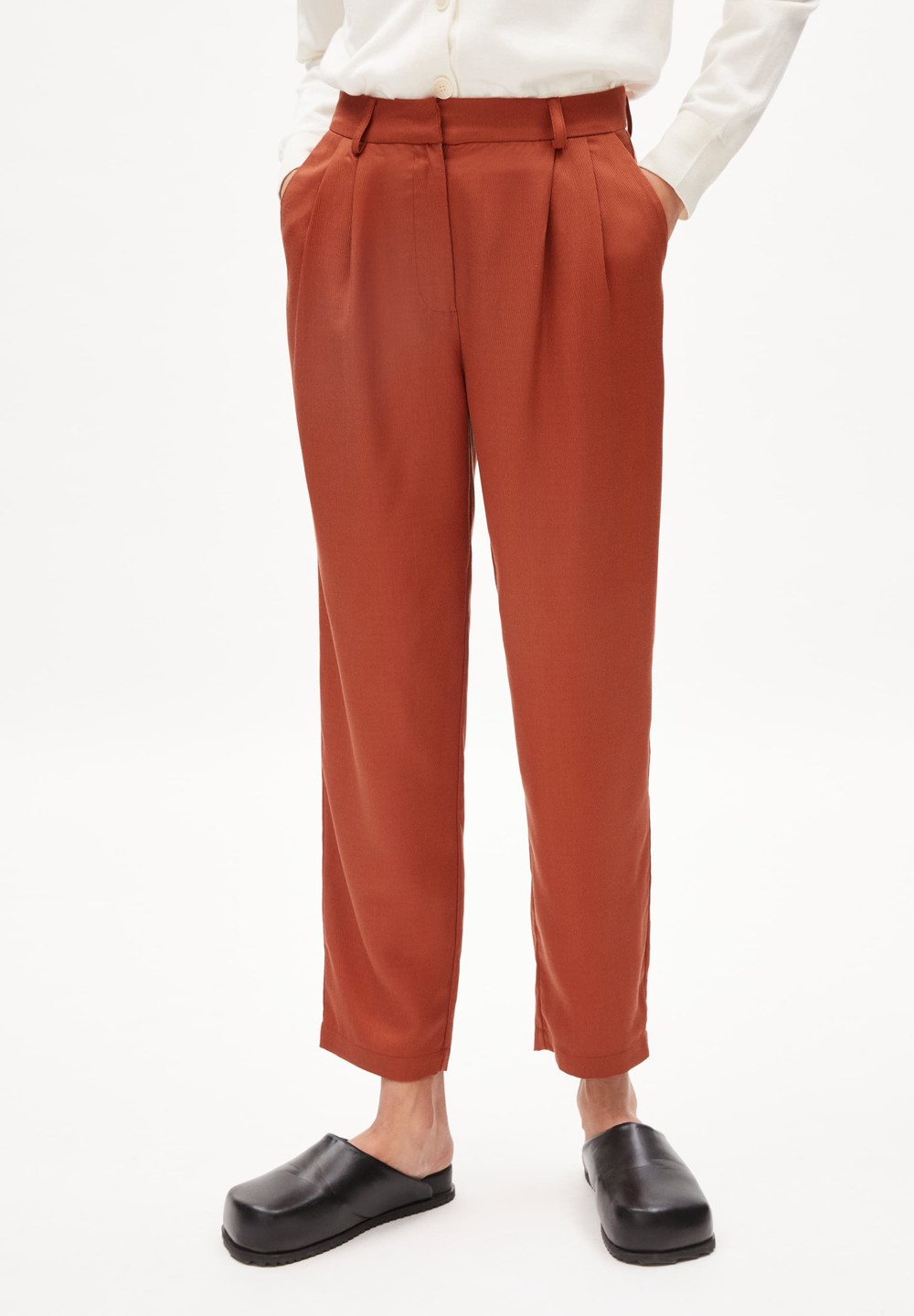 ARMEDANGELS ARETAA Pants Relaxed Fit made of TENCEL™ Lyocell Brick | PJNF-53702