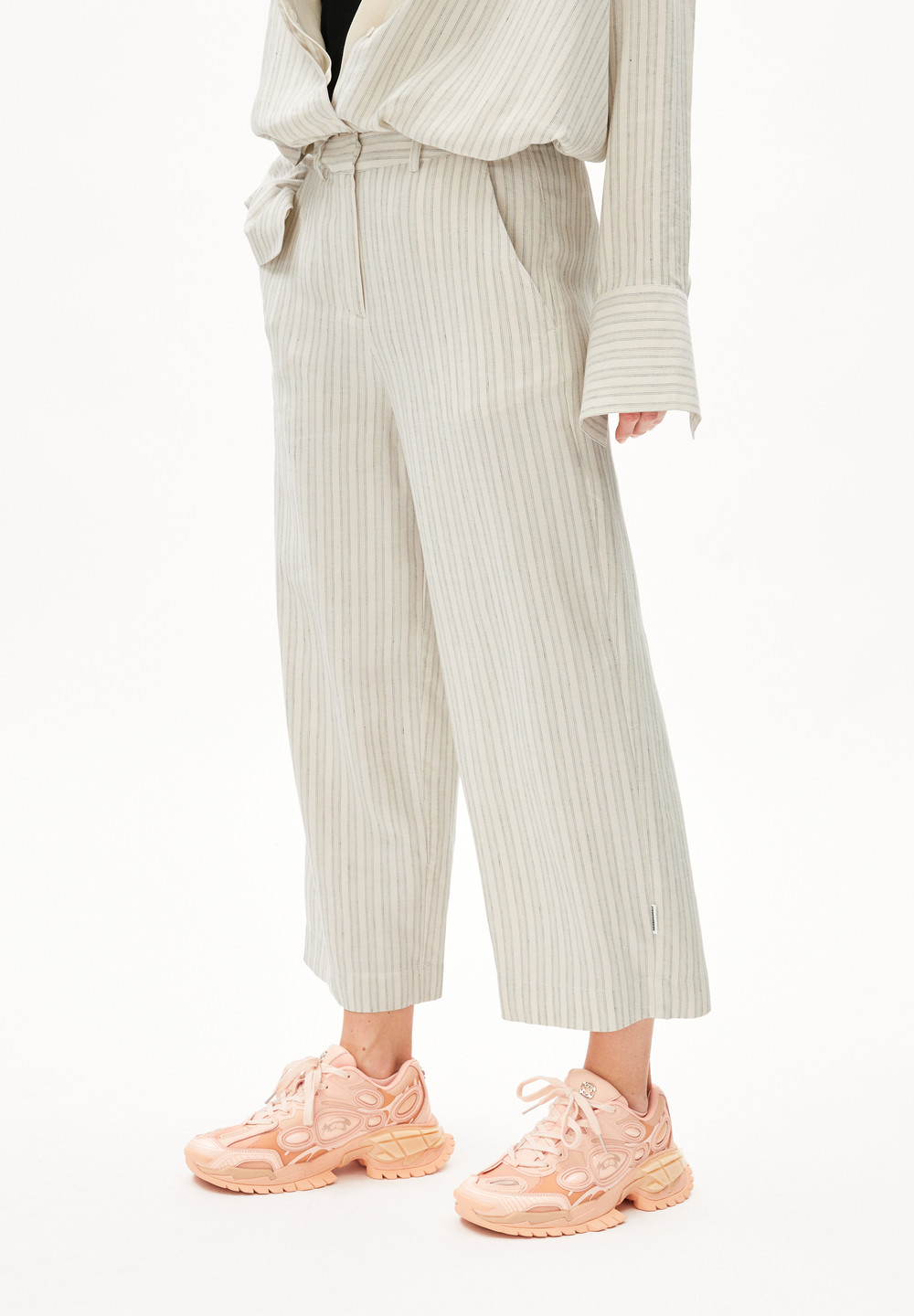 ARMEDANGELS CAARUNUS LINO STRIPES Woven Pants made of Linen-Mix Oatmilk-light Matcha | PHXD-18043