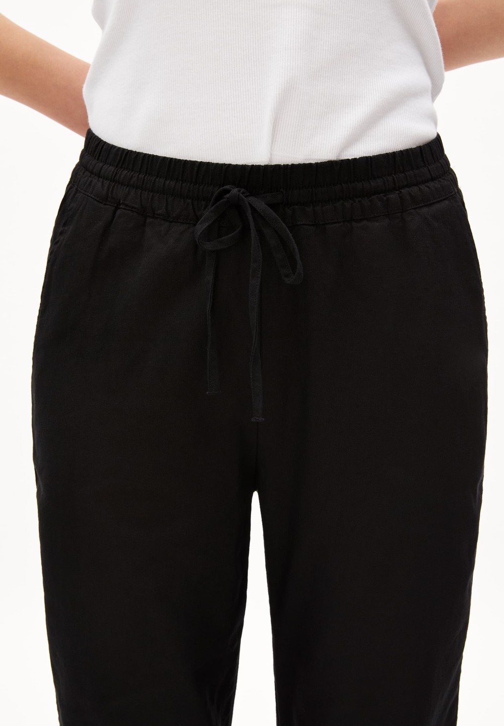 ARMEDANGELS DANYAA LINO Woven Pants Regular Fit made of Linen-Mix Schwarz | UAZI-82047