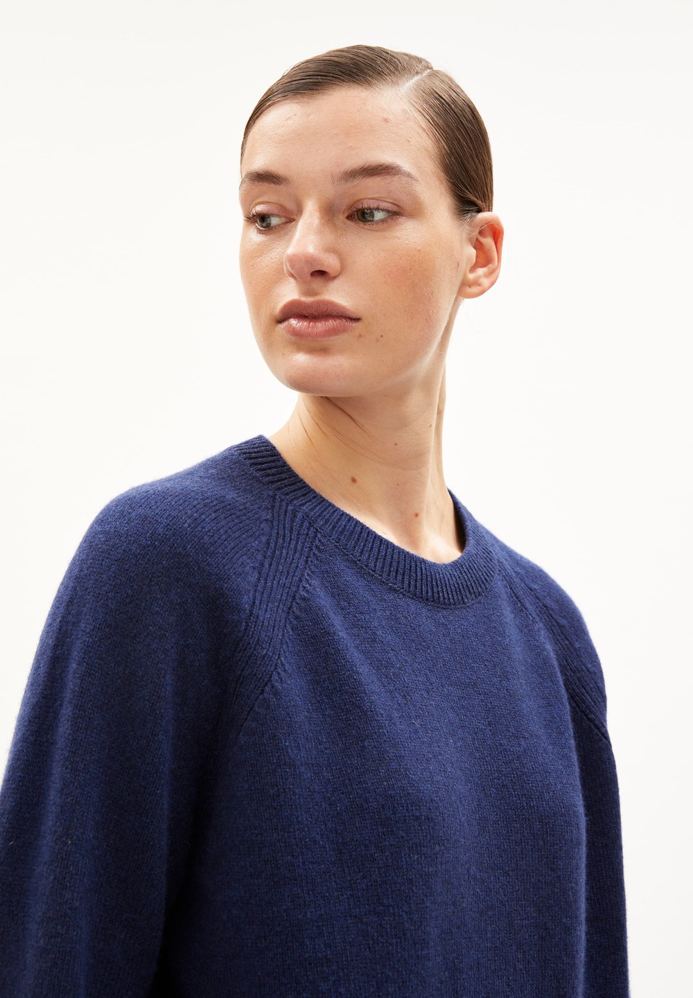 ARMEDANGELS DILIRIAA REGLANA Sweater Loose Fit made of Organic Wool Mix Tiefesblau | RBZD-70321