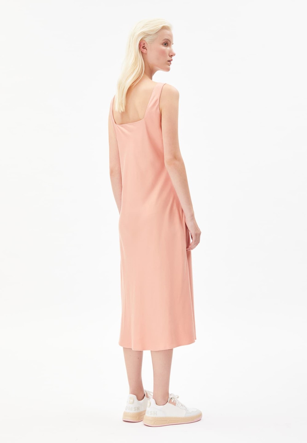 ARMEDANGELS ELIDIAA Woven Dress made of LENZING™ ECOVERO™ Viscose Peach Blossom | GLIC-27018