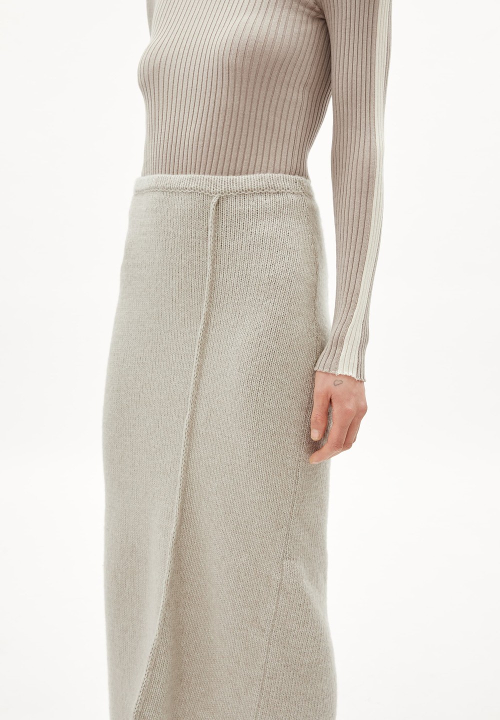 ARMEDANGELS ENOLAA SOFT Knit Skirt Regular Fit made of Merino-Wool Mix Sand Stone | VHPT-17932