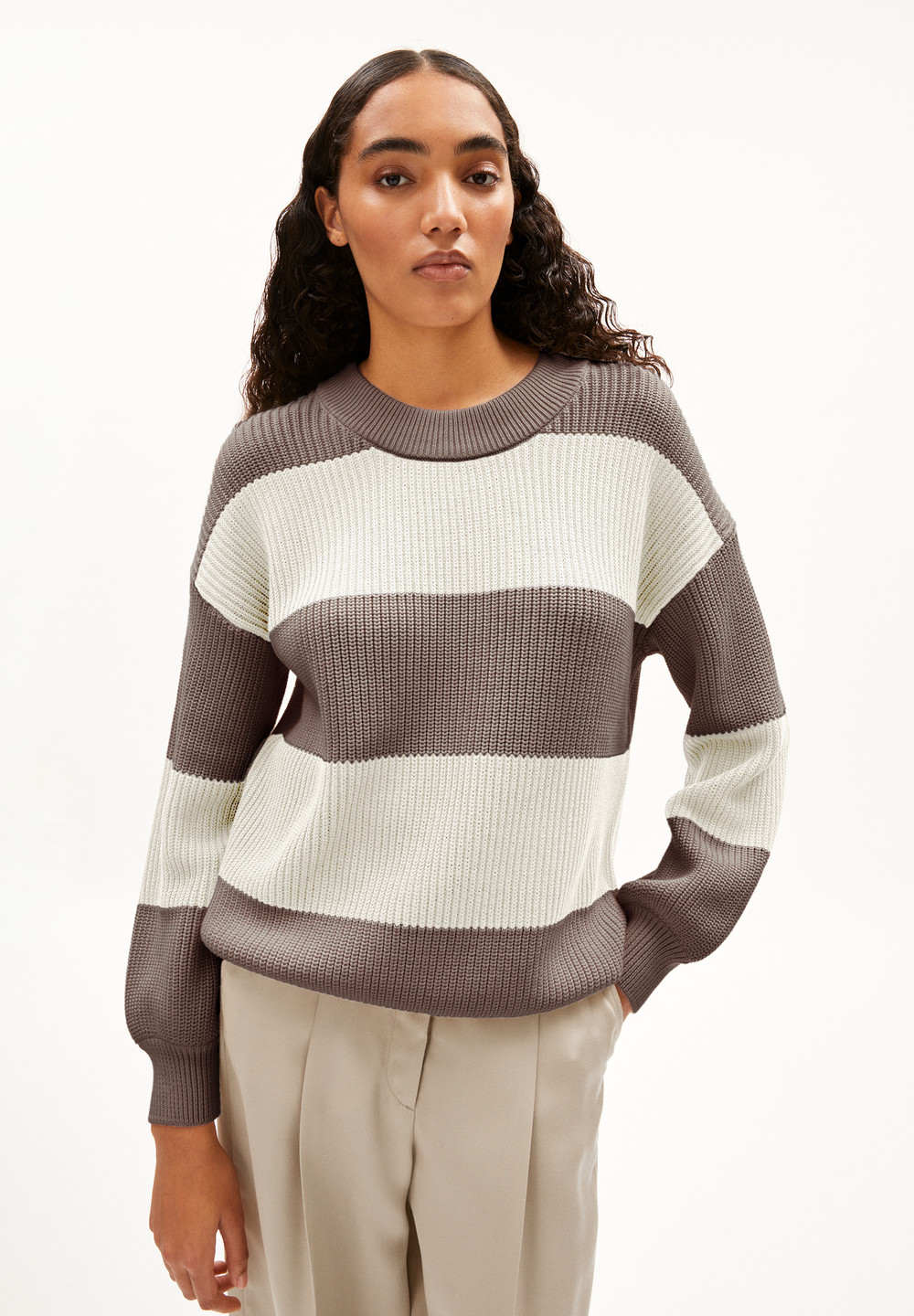 ARMEDANGELS HAAYLE BLOCKSTRIPES Sweater Loose Fit made of Organic Cotton Oatmilk-muddy Water | JYTR-42067