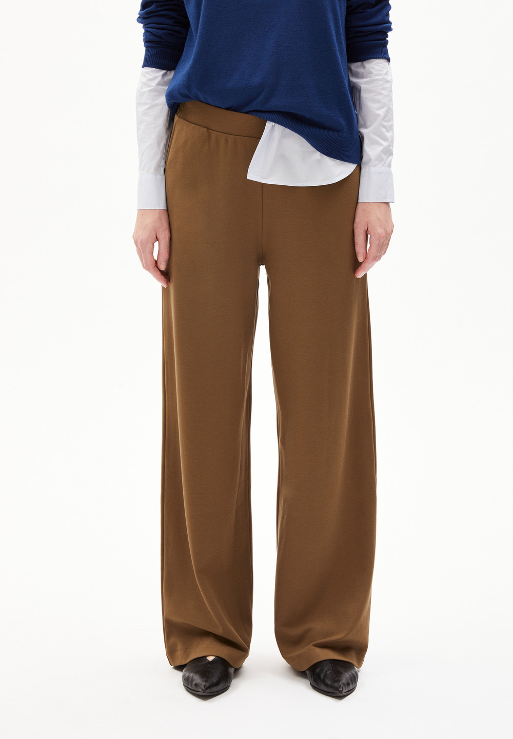 ARMEDANGELS HIMAARI Jersey Pants made of LENZING™ ECOVERO™ Mix Dried Moss | PFXB-93625