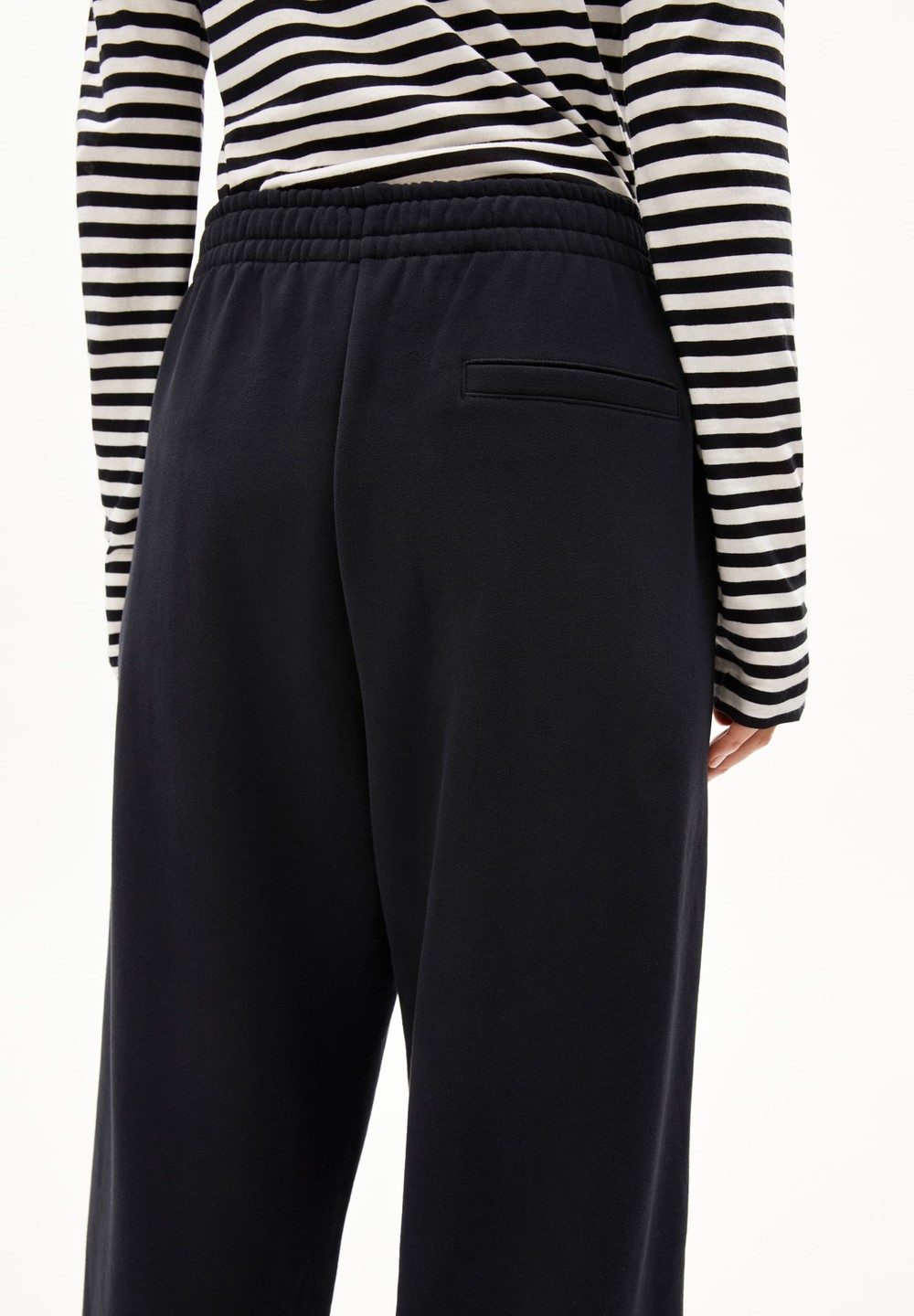 ARMEDANGELS IVAARA Sweat Pants made of Organic Cotton Schwarz | WANF-20347