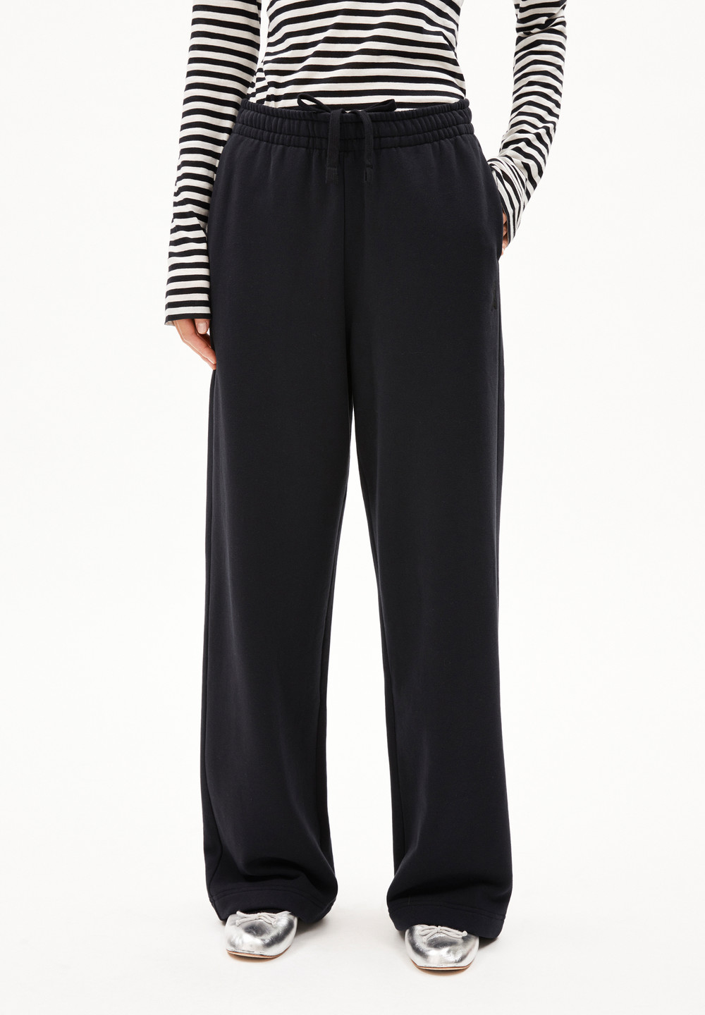 ARMEDANGELS IVAARA Sweat Pants made of Organic Cotton Schwarz | WANF-20347