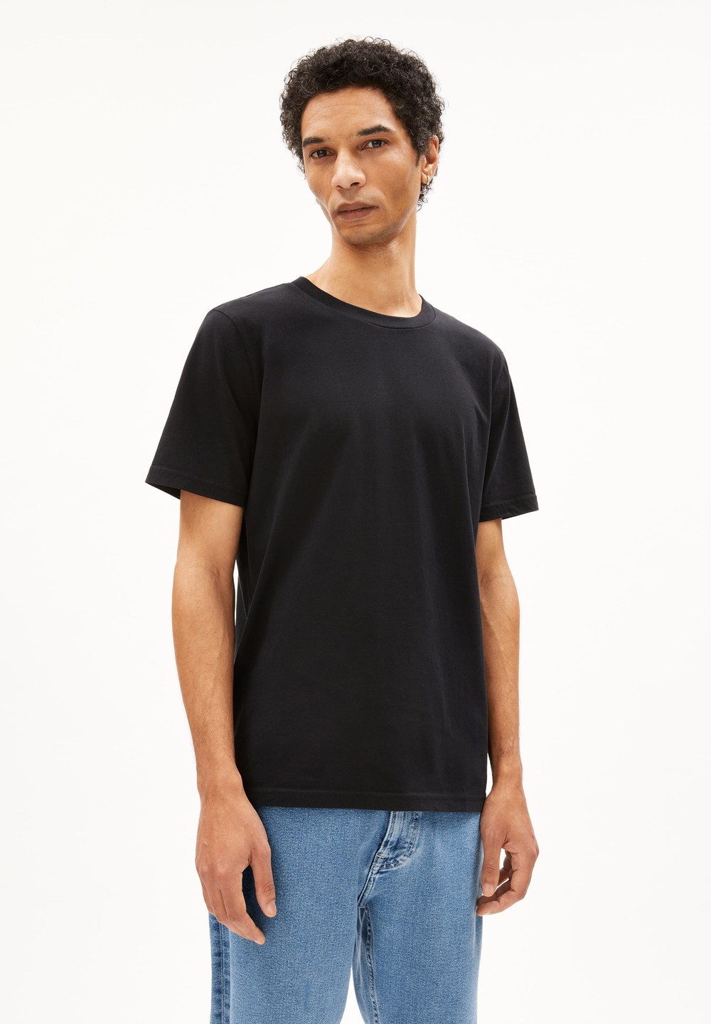 ARMEDANGELS JAAMES T-Shirt Regular Fit made of Organic Cotton Schwarz | LVNY-43602