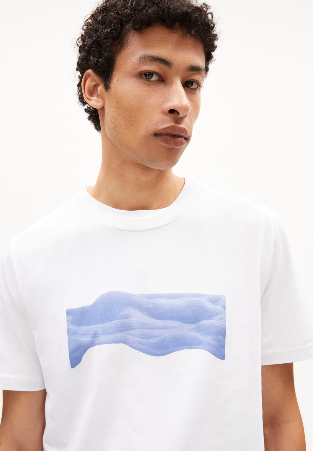 ARMEDANGELS JAAMES WAVY CLOUDS T-Shirt Regular Fit made of Organic Cotton Weiß | JUNP-79612