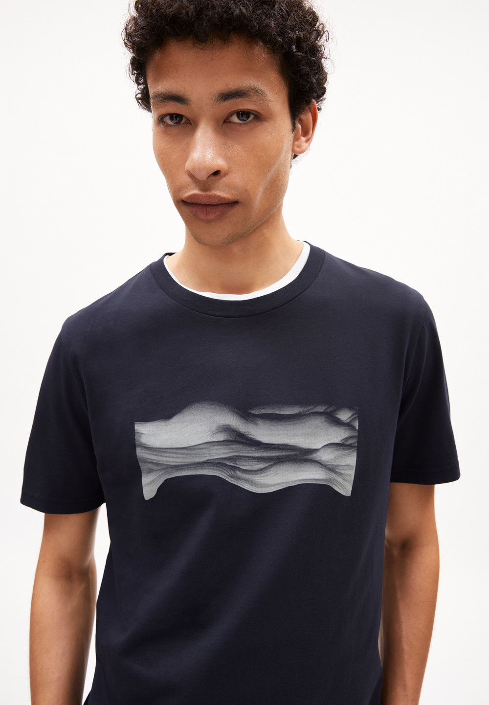 ARMEDANGELS JAAMES WAVY CLOUDS T-Shirt Regular Fit made of Organic Cotton Night Sky | TNRU-05827