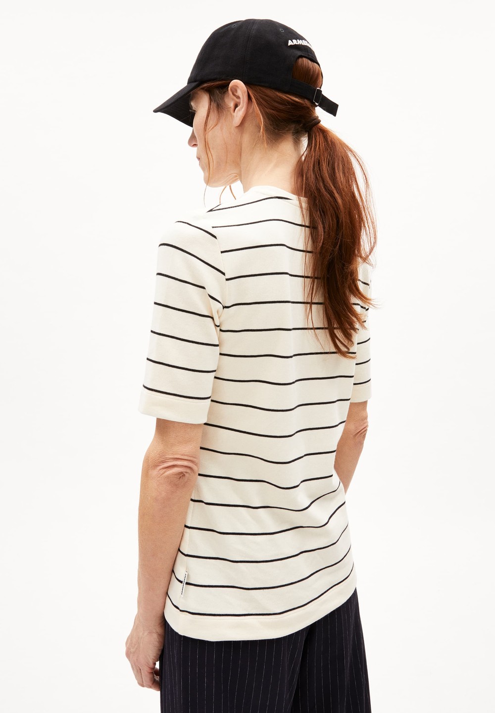 ARMEDANGELS JAANISARA FINE STRIPE T-Shirt Slim Fit made of Organic Cotton Mix Oatmilk-black | LVDA-60214