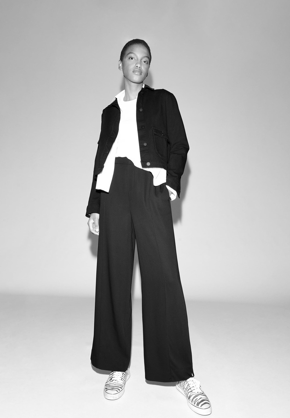 ARMEDANGELS JONVAALIE Woven Pants made of LENZING™ ECOVERO™ Viscose Schwarz | IFLZ-59246