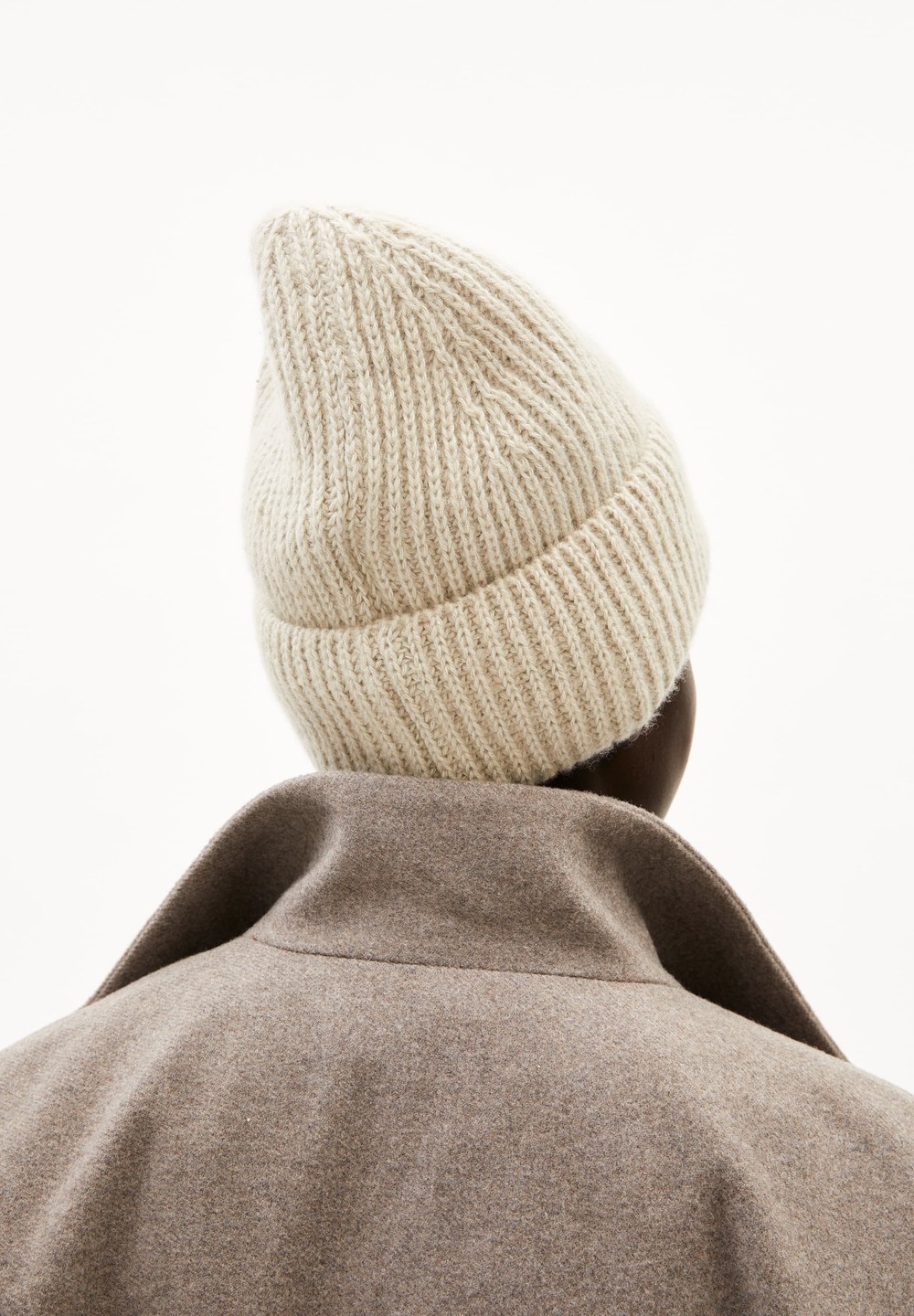 ARMEDANGELS KAYAAS SOFT Beanie made of Merino-Wool Mix Gravel | FEUJ-24507