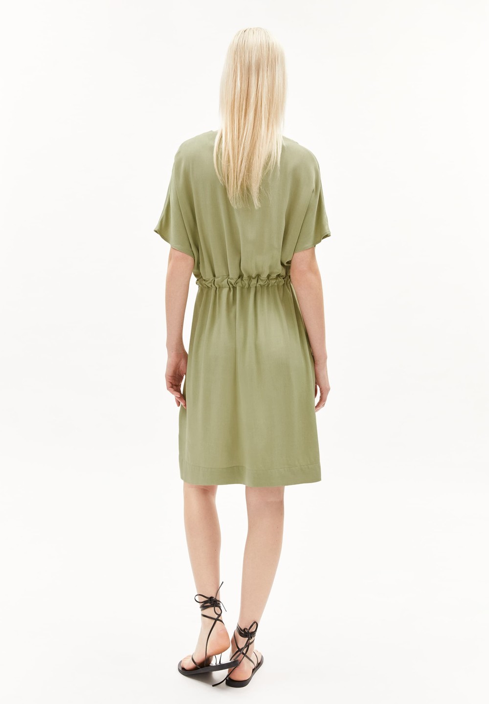 ARMEDANGELS MAAHALIA Woven Dress Relaxed Fit made of LENZING™ ECOVERO™ Viscose Hell | TPBM-23574