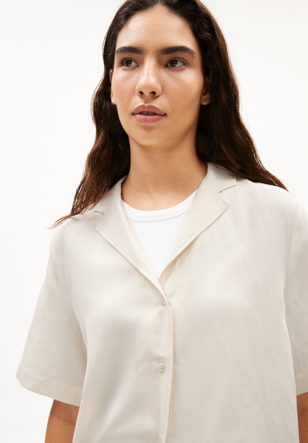 ARMEDANGELS MAAITE LINO Blouse Relaxed Fit made of Linen-Mix Oatmilk | JKEI-84250