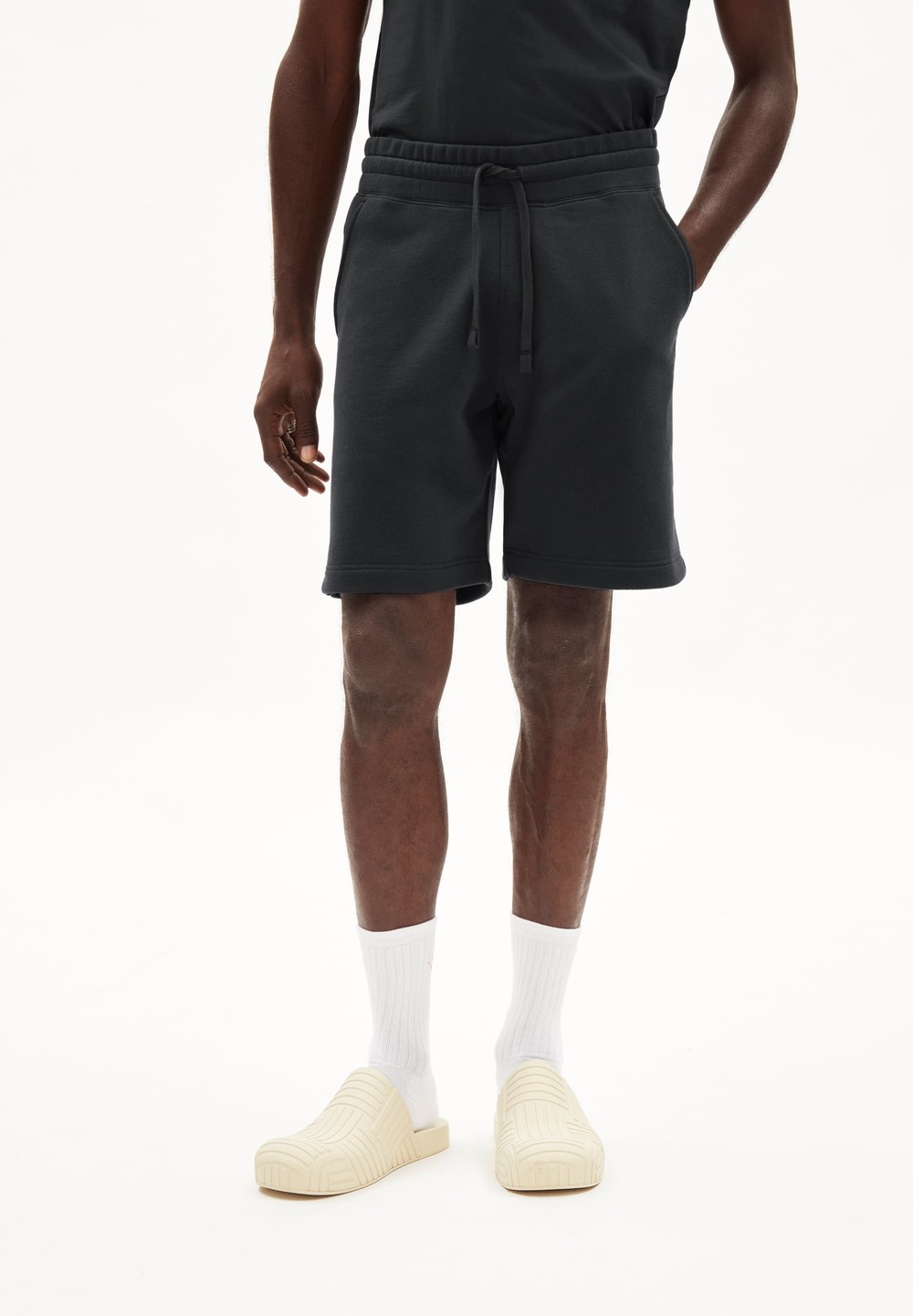 ARMEDANGELS MAARCO COMFORT Sweat Shorts made of Organic Cotton Mix Graphite | LGRW-81429