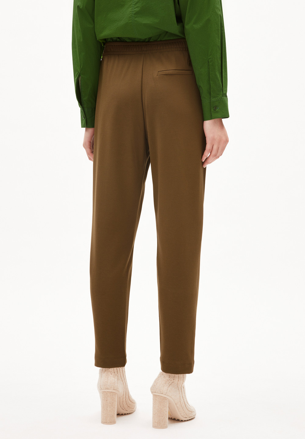 ARMEDANGELS MAGDAALENA Jersey Pants made of LENZING™ ECOVERO™ Mix Dried Moss | FLKN-17658