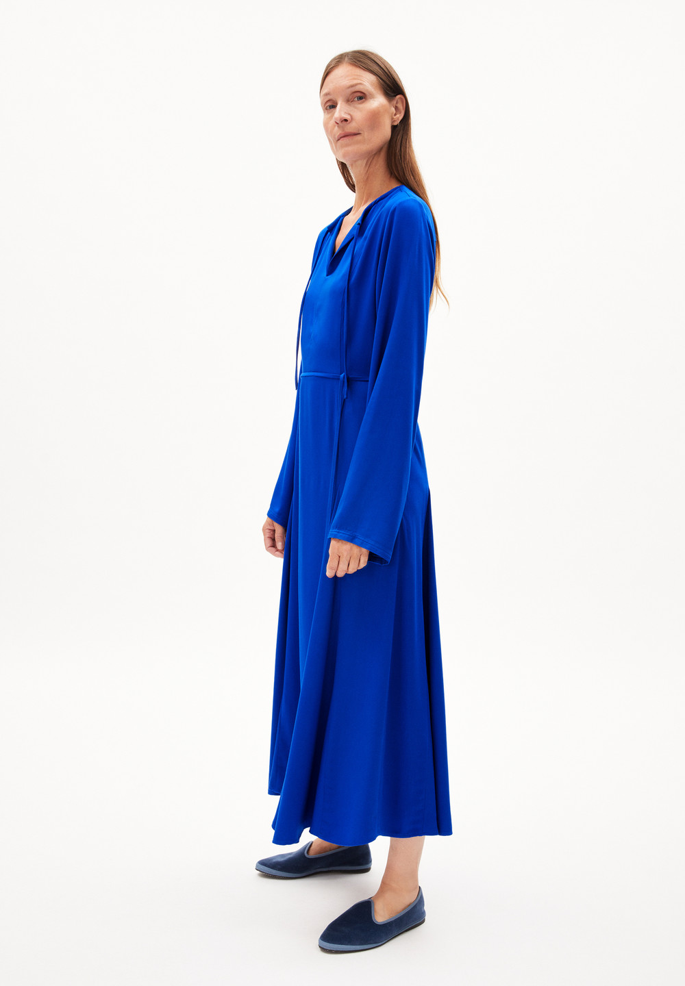 ARMEDANGELS MARIOLAANA Woven Dress Regular Fit made of LENZING™ ECOVERO™ Viscose Blau | TYSI-89413