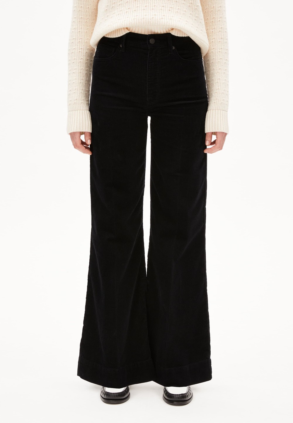 ARMEDANGELS MURLIAA CORDUROY Woven Pants made of Organic Cotton Mix Schwarz | VSEF-37098