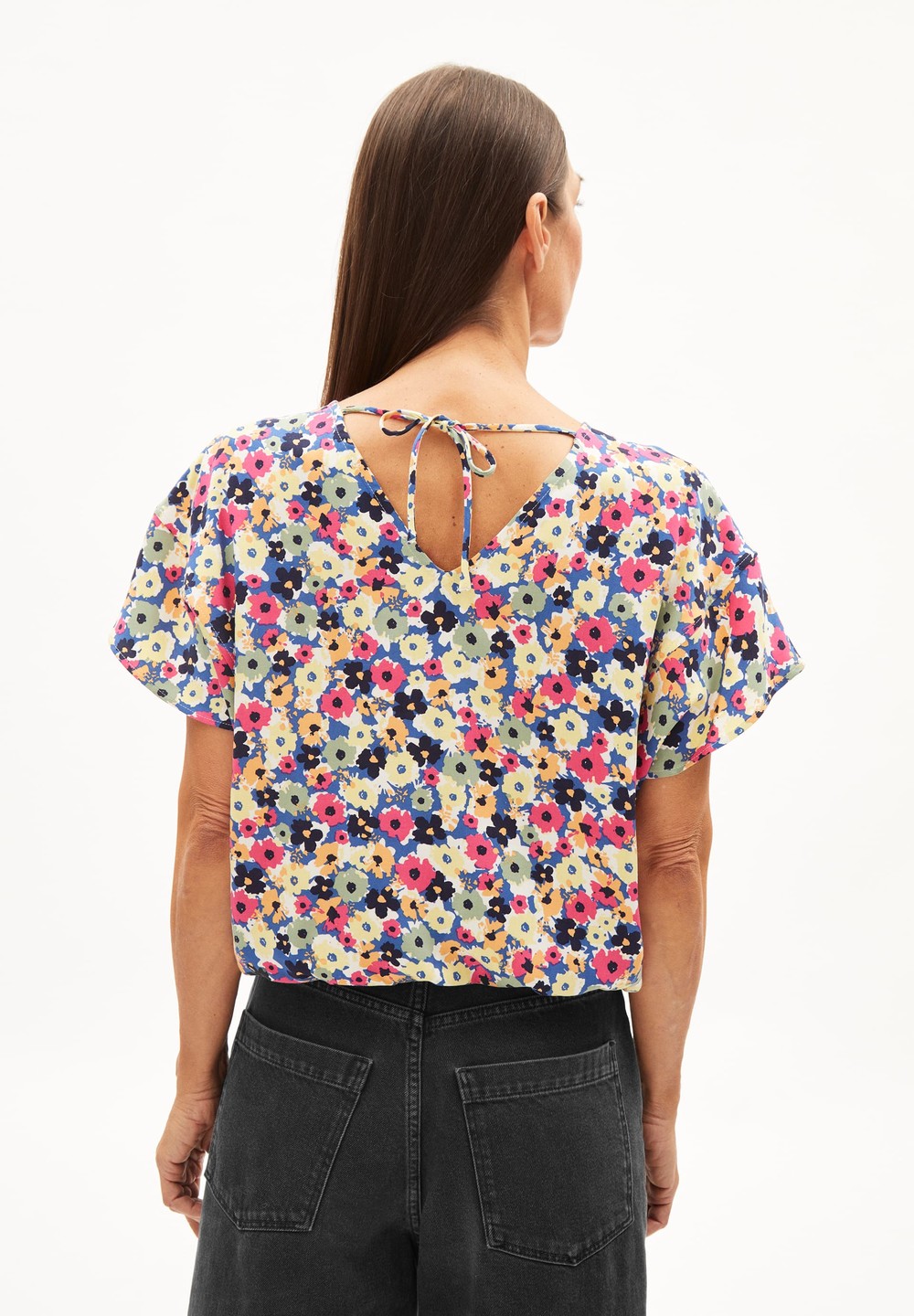 ARMEDANGELS NAADINE PAINTED BLOOM Blouse Oversized Fit made of LENZING™ ECOVERO™ Viscose Blueniverse | WPER-10867