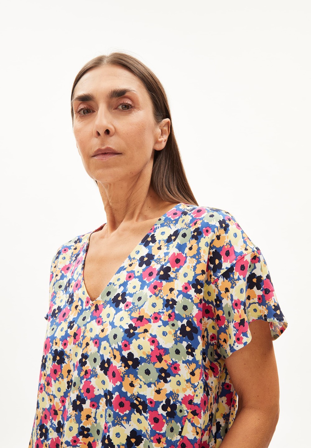 ARMEDANGELS NAADINE PAINTED BLOOM Blouse Oversized Fit made of LENZING™ ECOVERO™ Viscose Blueniverse | WPER-10867