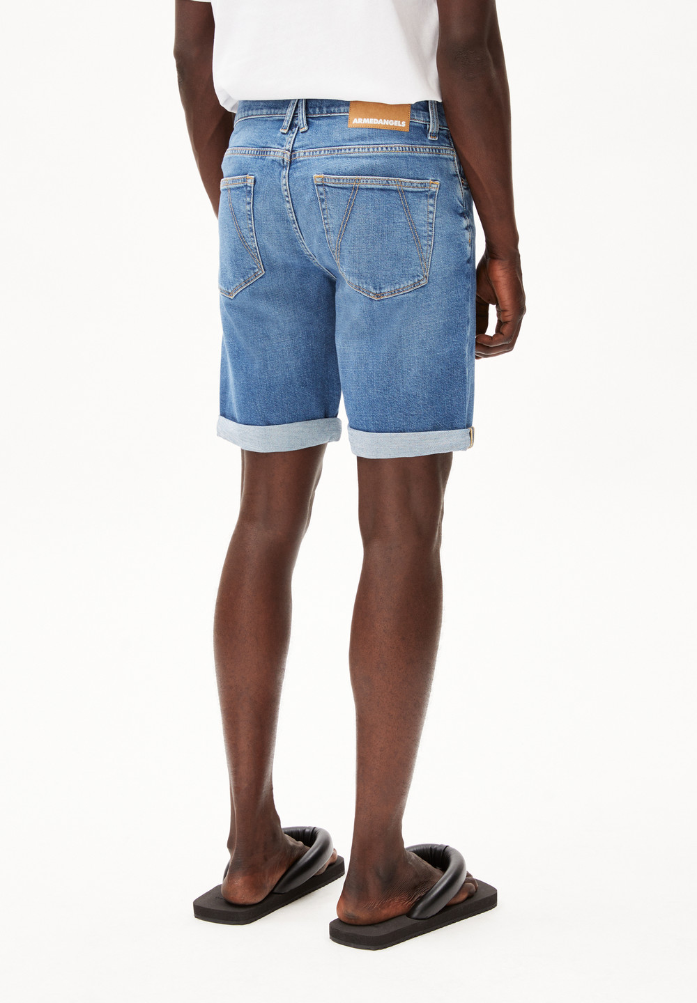 ARMEDANGELS NAAILO HEMP Denim Shorts made of Organic Cotton Hemp Mix Indigo | DYHU-51042