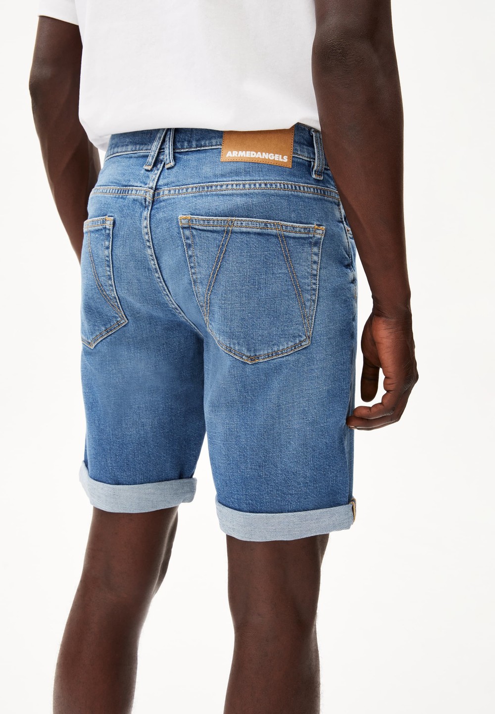 ARMEDANGELS NAAILO HEMP Denim Shorts made of Organic Cotton Hemp Mix Indigo | DYHU-51042