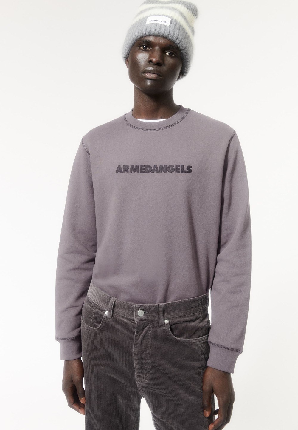 ARMEDANGELS NATHAANEL WORDMARK Sweatshirt Regular Fit made of Organic Cotton Mix Iron Cast | NJXS-68702