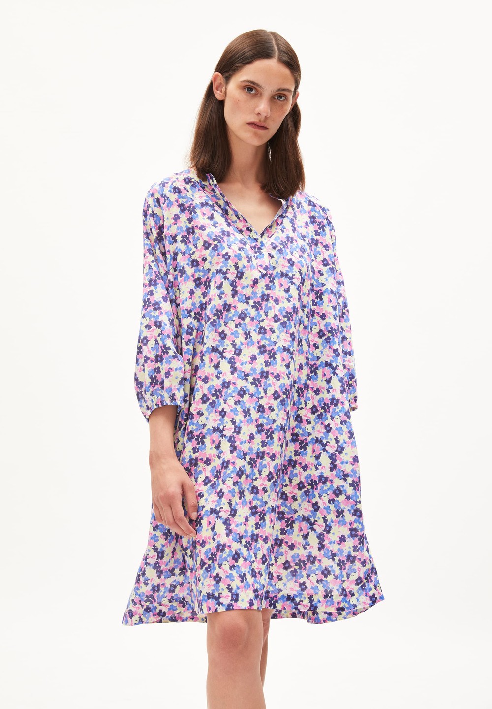 ARMEDANGELS PRISCAA MULTI FLORAL Dress Oversized Fit made of Tencel™ Lyocell Hell | VXKO-53620