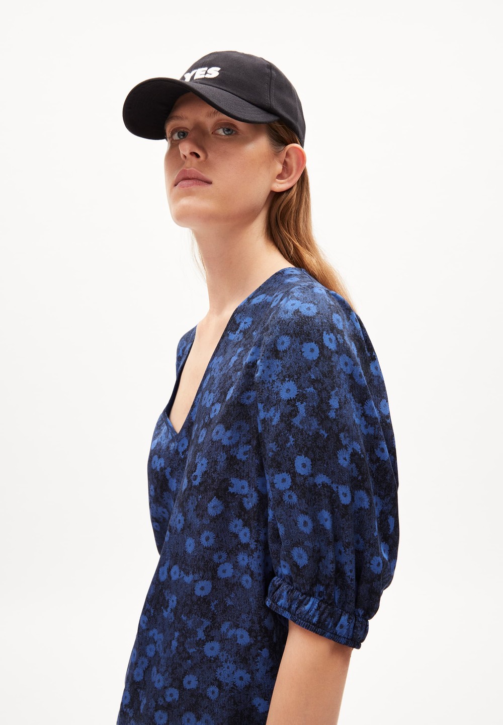 ARMEDANGELS SAARITA MILLES FLEURS Blouse Regular Fit made of LENZING™ ECOVERO™ Viscose Night Sky | OZVH-14720