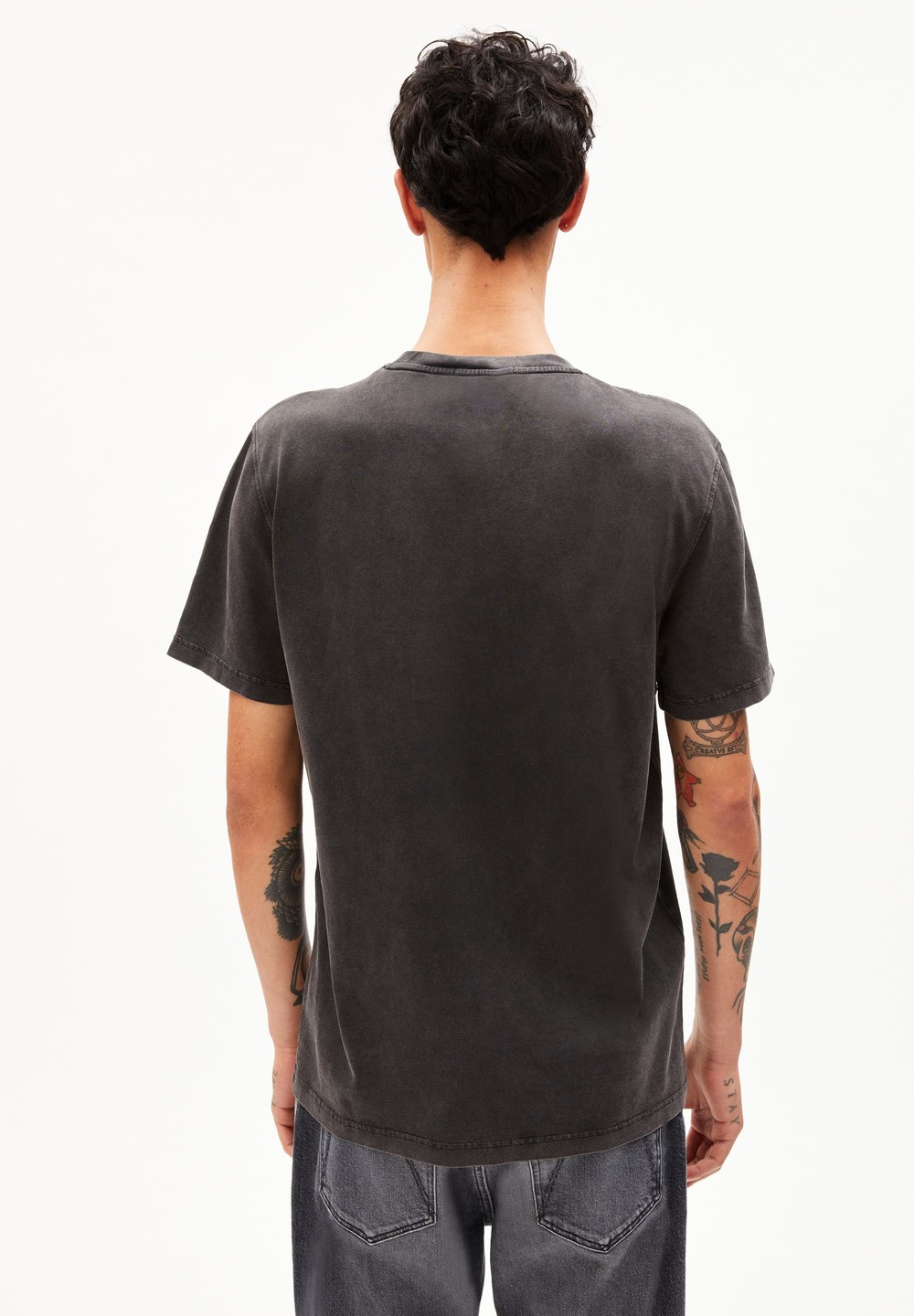 ARMEDANGELS TAALU GMT DYE Heavyweight T-Shirt Relaxed Fit made of Organic Cotton Schwarz | CLIV-17894