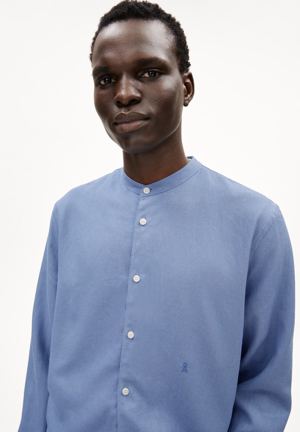 ARMEDANGELS VAALERONIMUS LINO Shirt Relaxed Fit made of Linen-Mix Blau | IGLX-01724