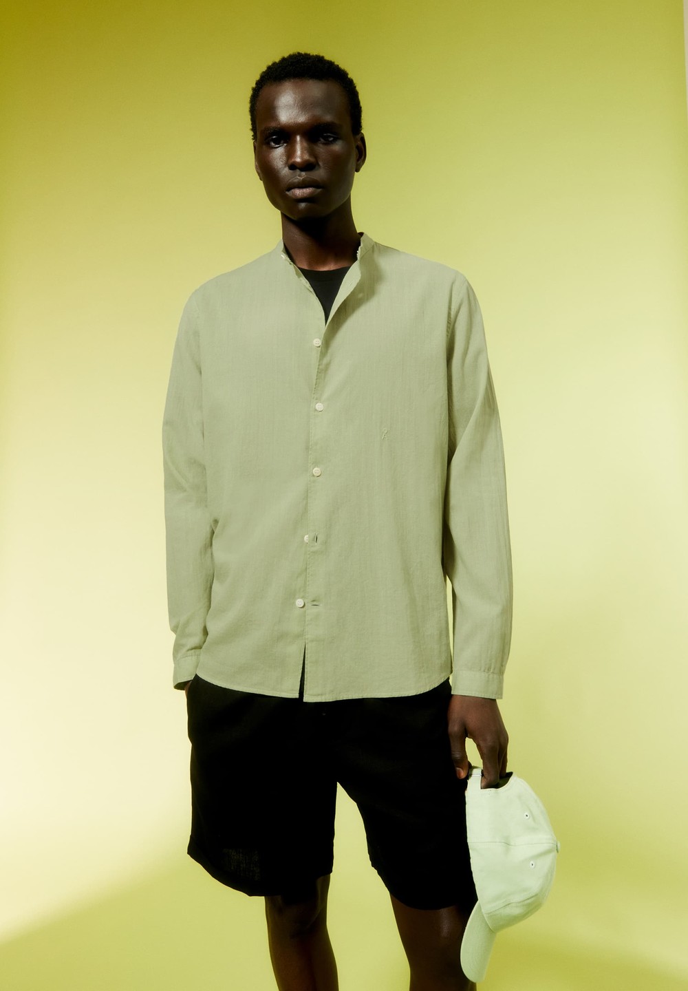 ARMEDANGELS VAALERONIMUS Shirt Relaxed Fit made of Organic Cotton Hell | DBUZ-72053